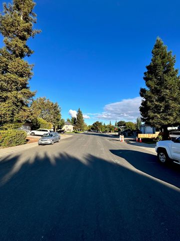 205 Muir St, Woodland, CA 95695