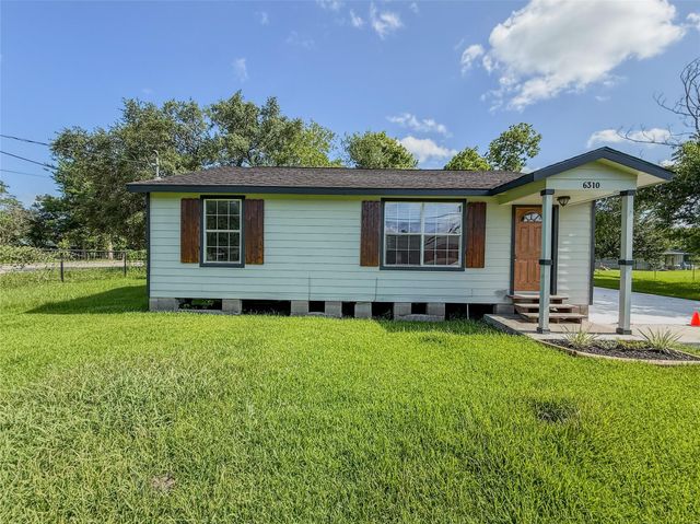 6310 Brookside Road, Brookside Village, TX 77581