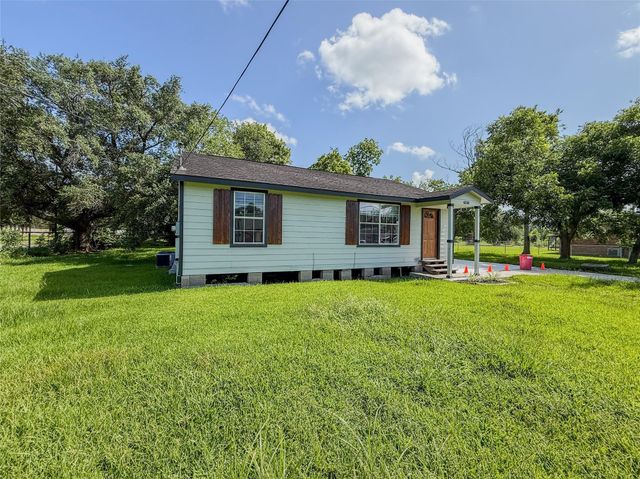 6310 Brookside Road, Brookside Village, TX 77581