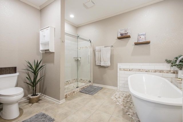 17841 Radam DRIVE, New Berlin, WI 53146