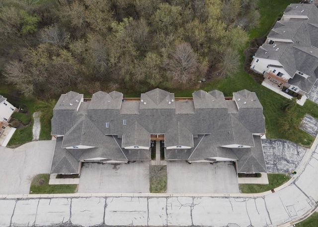 17841 Radam DRIVE, New Berlin, WI 53146
