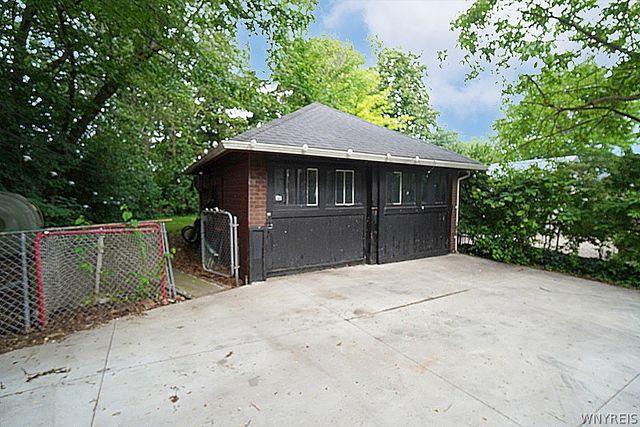 235 Saranac Avenue, Buffalo, NY 14216