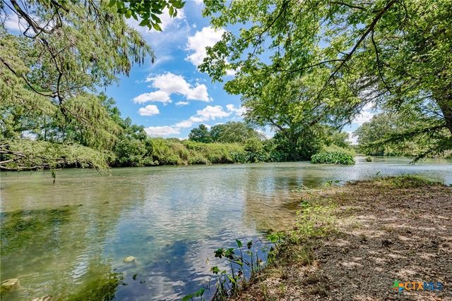 108 RIVER LAKES LANE, Martindale, TX 78655
