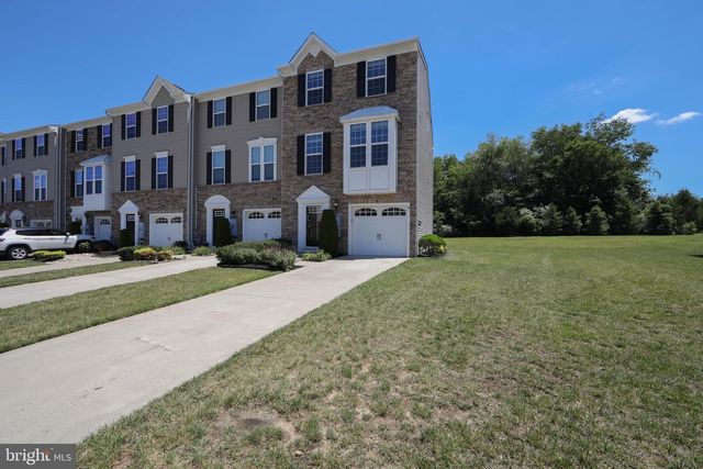 144 VILLAGE GREEN LN, Sicklerville, NJ 08081