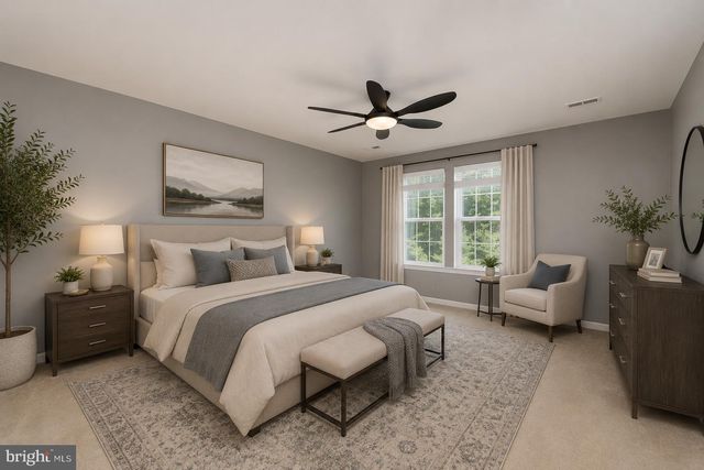 144 VILLAGE GREEN LN, Sicklerville, NJ 08081