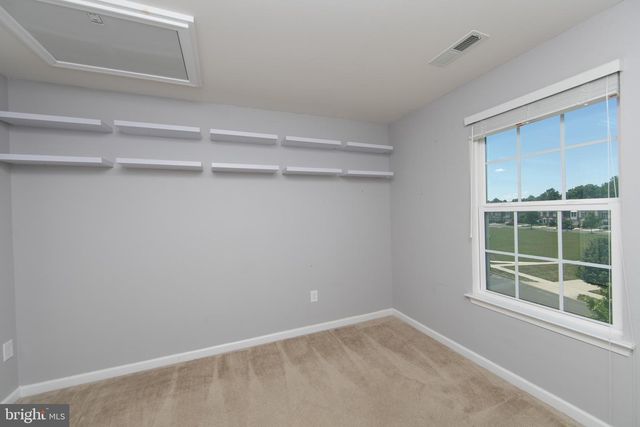 144 VILLAGE GREEN LN, Sicklerville, NJ 08081