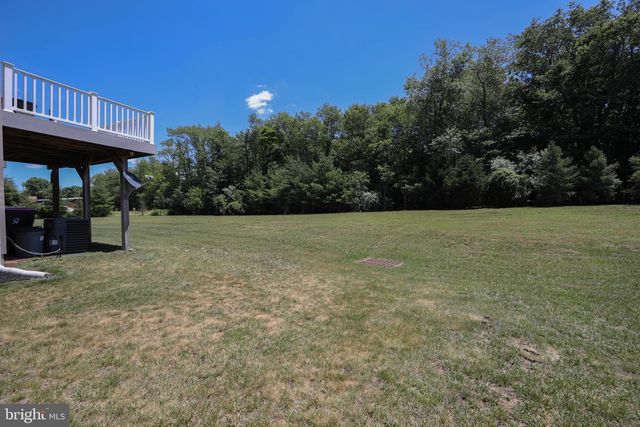 144 VILLAGE GREEN LN, Sicklerville, NJ 08081