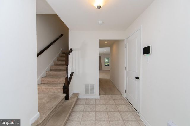144 VILLAGE GREEN LN, Sicklerville, NJ 08081