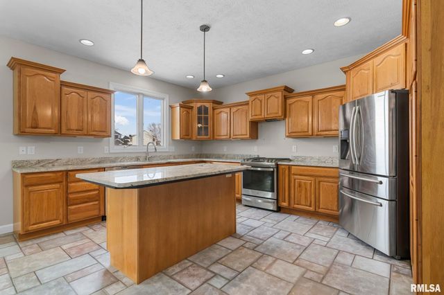 6501 WINTERBERRY Lane, Springfield, IL 62712