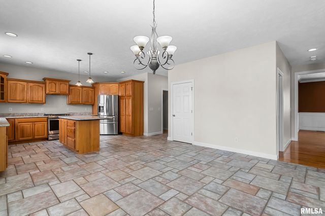 6501 WINTERBERRY Lane, Springfield, IL 62712