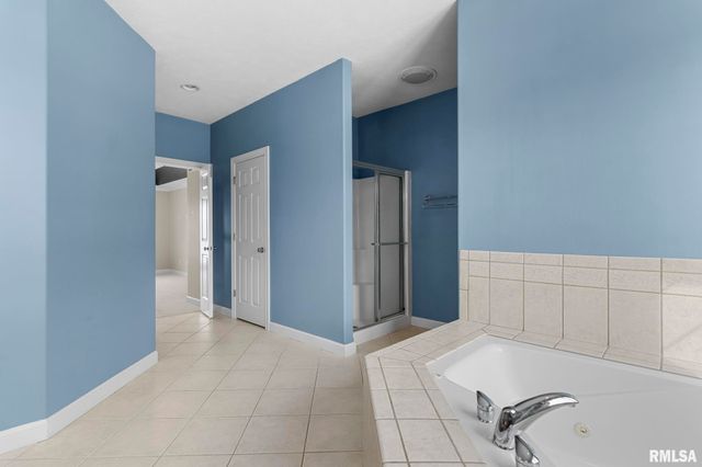 6501 WINTERBERRY Lane, Springfield, IL 62712