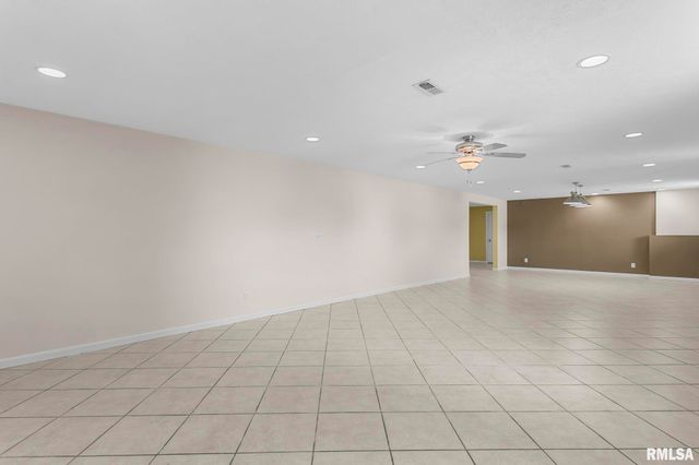 6501 WINTERBERRY Lane, Springfield, IL 62712