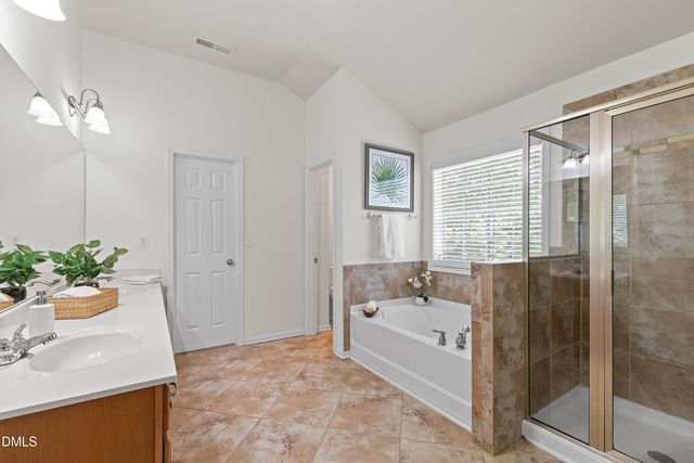 611 October Glory Lane, Apex, NC 27539