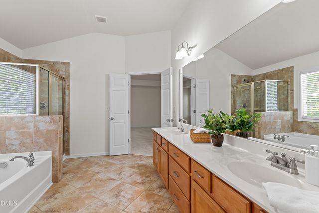 611 October Glory Lane, Apex, NC 27539