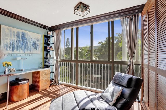 1000 NE 12th Ave 505, Hallandale Beach, FL 33009