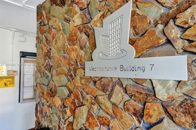 1000 NE 12th Ave 505, Hallandale Beach, FL 33009