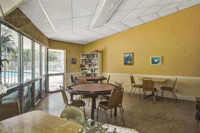 1000 NE 12th Ave 505, Hallandale Beach, FL 33009