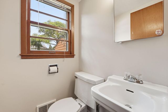 2213 Dellridge Avenue, Saint Paul, MN 55119