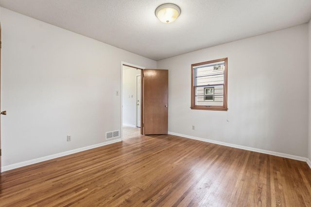 2213 Dellridge Avenue, Saint Paul, MN 55119