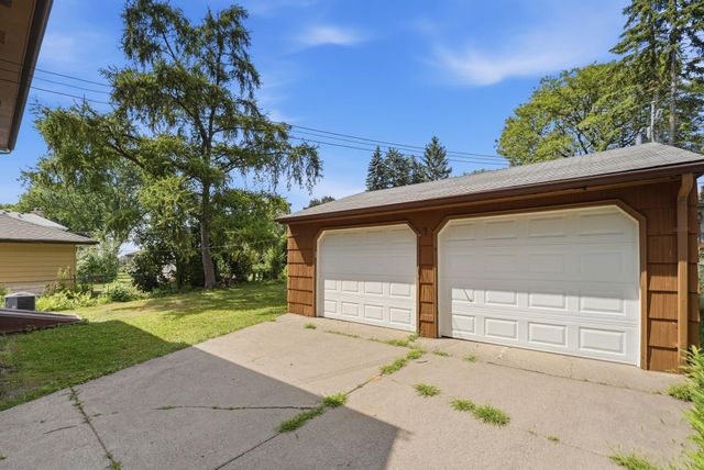 2213 Dellridge Avenue, Saint Paul, MN 55119