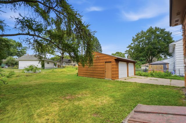 2213 Dellridge Avenue, Saint Paul, MN 55119