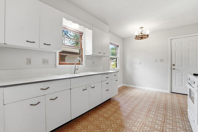 2213 Dellridge Avenue, Saint Paul, MN 55119