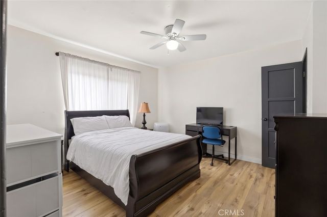 1530 W 81st Street, Los Angeles, CA 90047