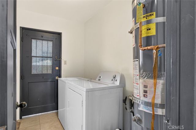 1530 W 81st Street, Los Angeles, CA 90047