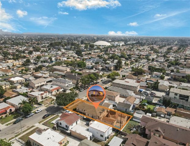 1530 W 81st Street, Los Angeles, CA 90047