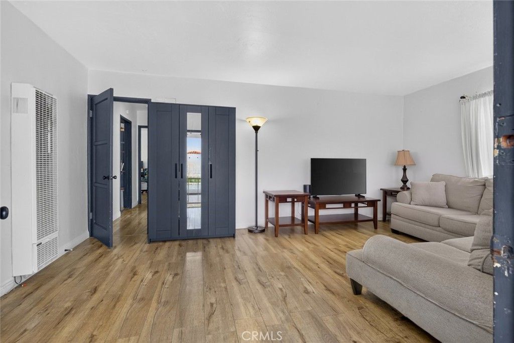 1530 W 81st Street, Los Angeles, CA 90047 — photo 5
