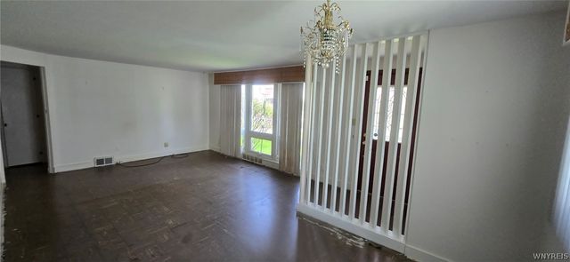 125 Hartford Avenue, Tonawanda, NY 14223