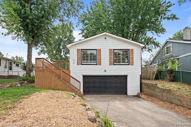 270 Arabelle Street, Commerce Twp, MI 48382