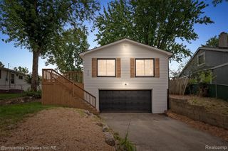 270 Arabelle Street, Commerce Twp, MI 48382