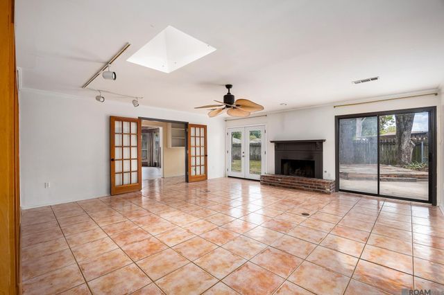 921 Briarrose Dr, Baton Rouge, LA 70810