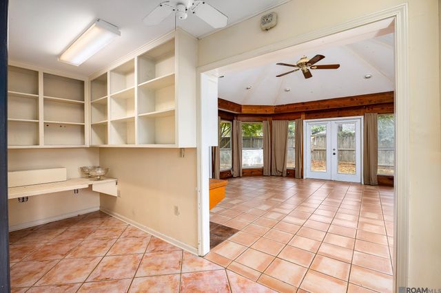 921 Briarrose Dr, Baton Rouge, LA 70810