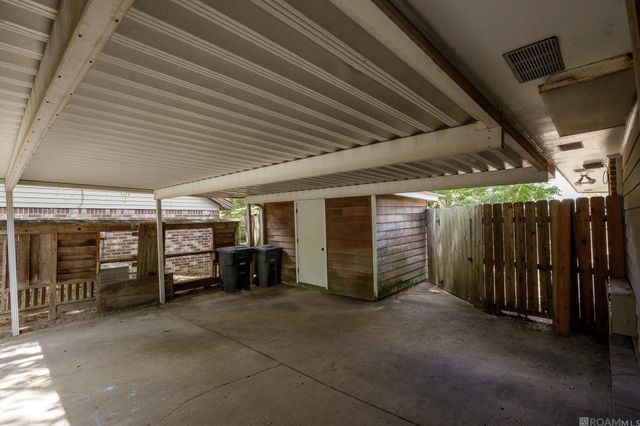 921 Briarrose Dr, Baton Rouge, LA 70810