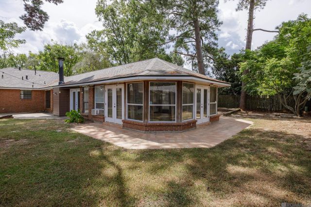 921 Briarrose Dr, Baton Rouge, LA 70810