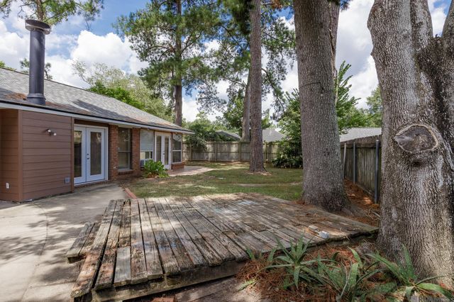 921 Briarrose Dr, Baton Rouge, LA 70810