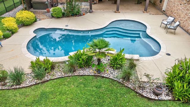 2910 Long Lake Drive, Shreveport, LA 71106