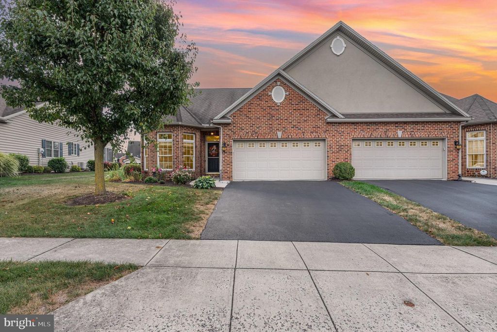 1670 WILLIAMSBURG WAY, Mechanicsburg, PA 17050
