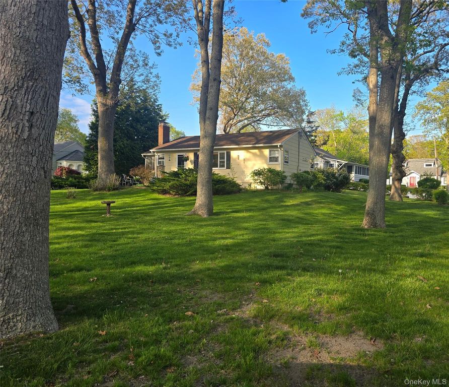 22 Chestnut Street, Sag Harbor, NY 11963