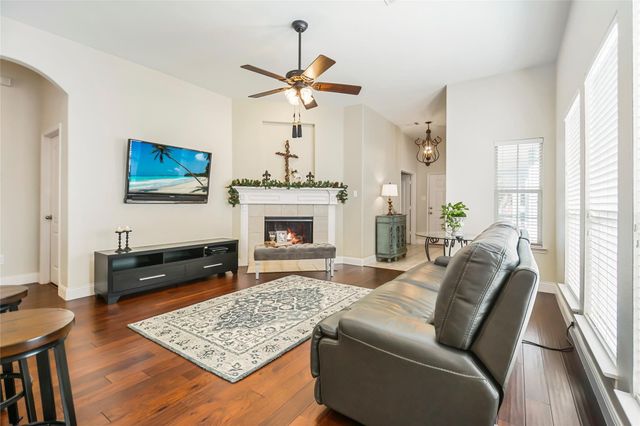 1808 Forsythe Drive, Savannah, TX 76227
