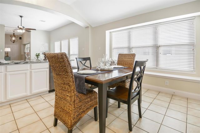 1808 Forsythe Drive, Savannah, TX 76227
