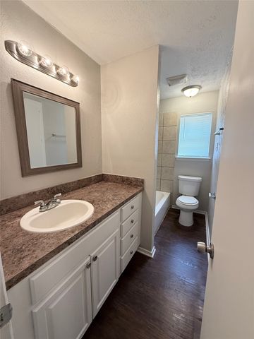 6335 Bellbrook Drive, Dallas, TX 75217