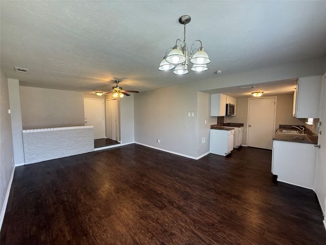 6335 Bellbrook Drive, Dallas, TX 75217