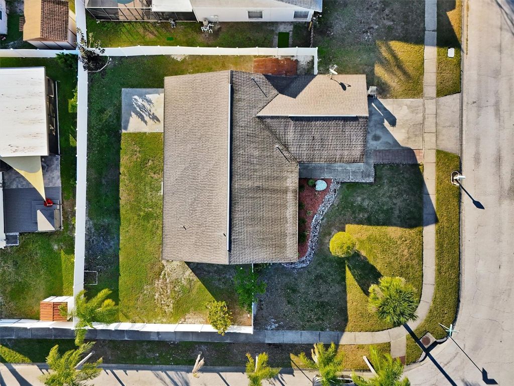 Image 51 of property listing at 6539 SEAFAIRER DRIVE, Tampa, FL 33615