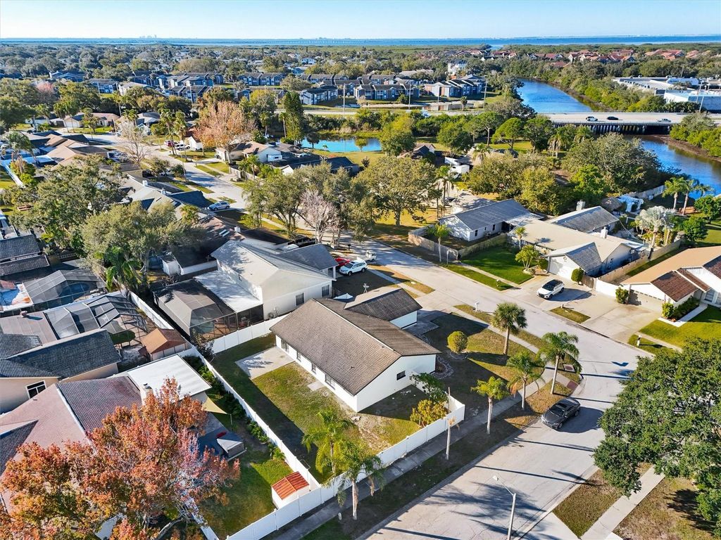 Image 55 of property listing at 6539 SEAFAIRER DRIVE, Tampa, FL 33615