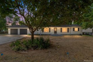 2378 Dawes Avenue, Shelby Charter Township, MI 48317