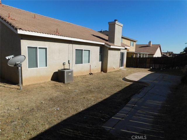 11765 Winewood, Victorville, CA 92392