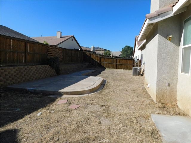 11765 Winewood, Victorville, CA 92392